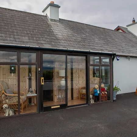 Holiday home Sheila's
